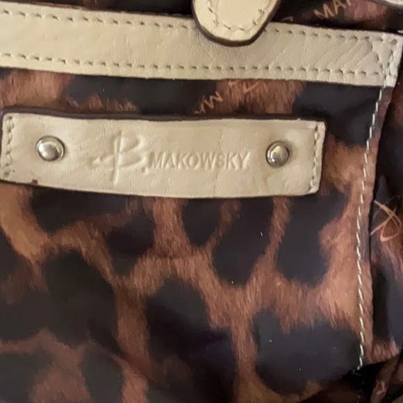 BOB MAKOWSKY ALL LEATHER TRIPLE ENTRY PURSE - Picture 4 of 11